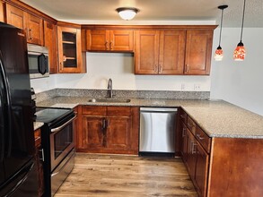 4048 N Attu St in Portland, OR - Building Photo - Building Photo