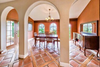 9425 Mt Israel Rd in Escondido, CA - Building Photo - Building Photo
