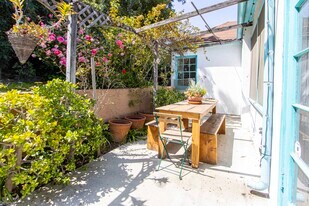 4023 Murietta Ave in Sherman Oaks, CA - Building Photo