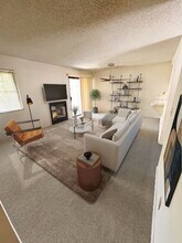 7441 Auburn Oaks Ct in Citrus Heights, CA - Building Photo - Building Photo