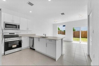 35702 SW 178th Ct in Homestead, FL - Foto de edificio - Building Photo