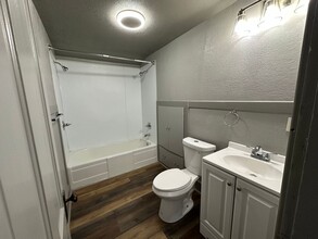 217 SW 3rd St in Pendleton, OR - Foto de edificio - Building Photo