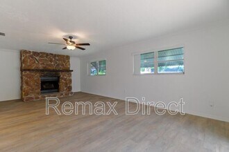 4375 Forest Ln in Palm Springs, FL - Building Photo - Building Photo