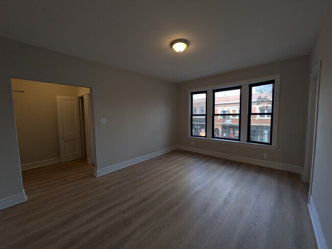 2623 N Sawyer Ave in Chicago, IL - Building Photo - Building Photo