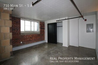 710 Main St in Rollinsford, NH - Building Photo - Building Photo
