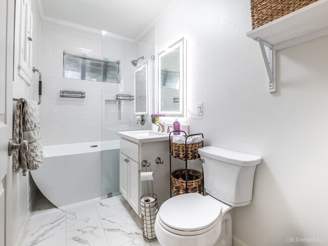 property at 8918 Link Ct