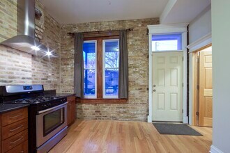 2609 W Potomac Ave, Unit 1R in Chicago, IL - Building Photo - Building Photo