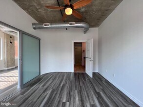 301 Massachusetts Ave NW in Washington, DC - Building Photo - Building Photo