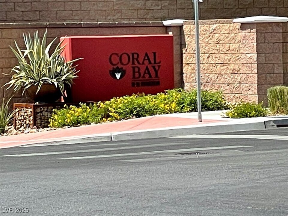 6625 Rocky Reef St in Las Vegas, NV - Building Photo