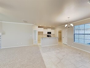 10616 Mountain Fork Dr in Yukon, OK - Building Photo - Building Photo