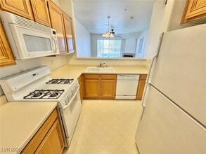 7159 S Durango Dr in Las Vegas, NV - Building Photo - Building Photo