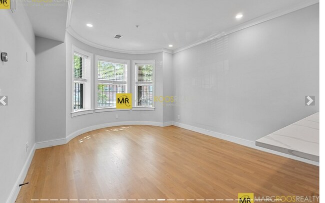 property at 533 Newbury St