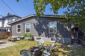 405 52 Av SW in Calgary, AB - Building Photo - Building Photo