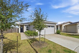 2803 Chancery Summit Ct in Houston, TX - Building Photo - Building Photo