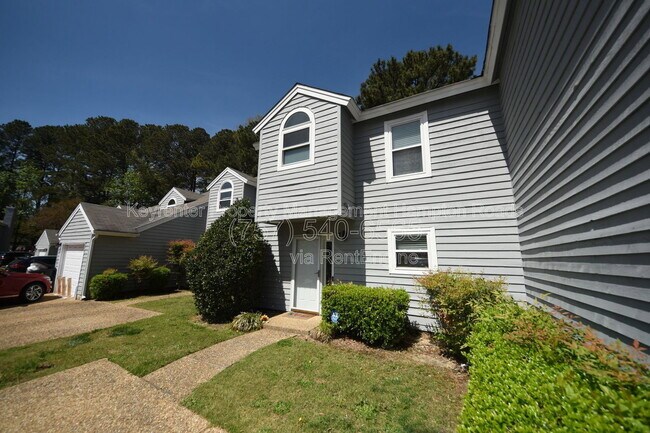 101 Madison Chase in Hampton, VA - Building Photo - Building Photo