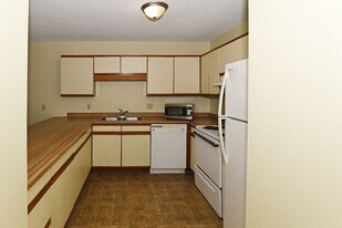 Jacobs Square Apartments in St. Cloud, MN - Building Photo