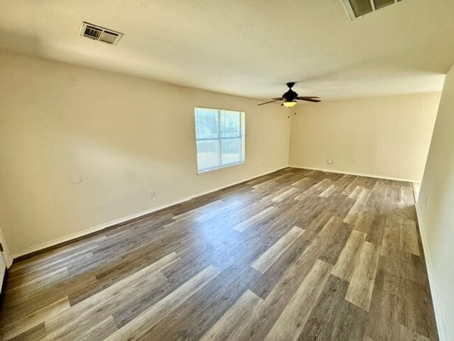 property at 116 Cottonwood Dr