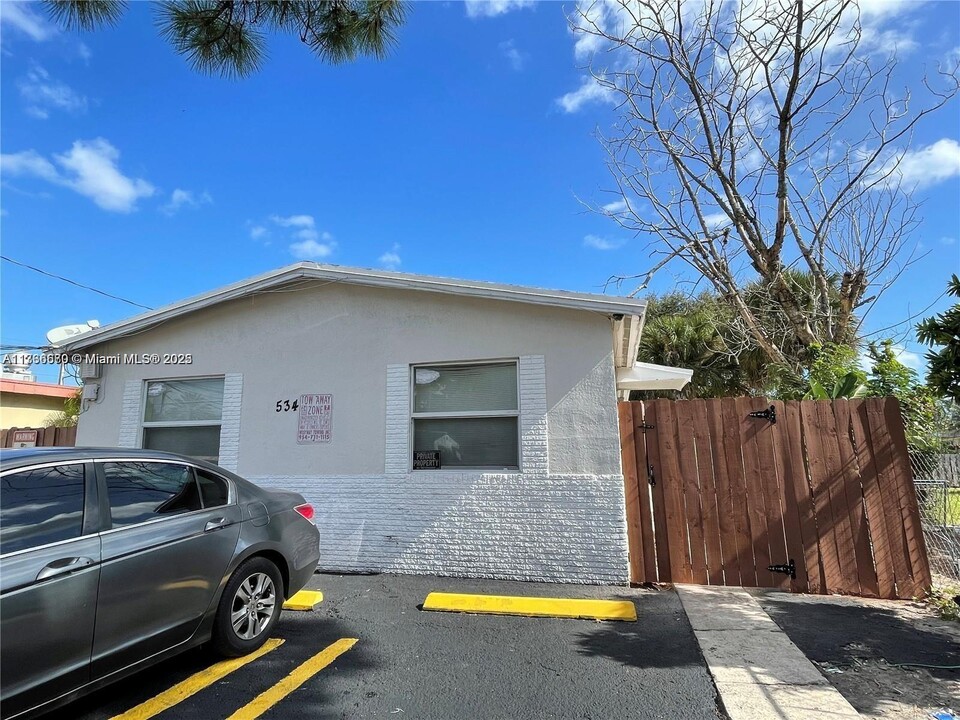 534 NW 23rd Ave in Fort Lauderdale, FL - Building Photo