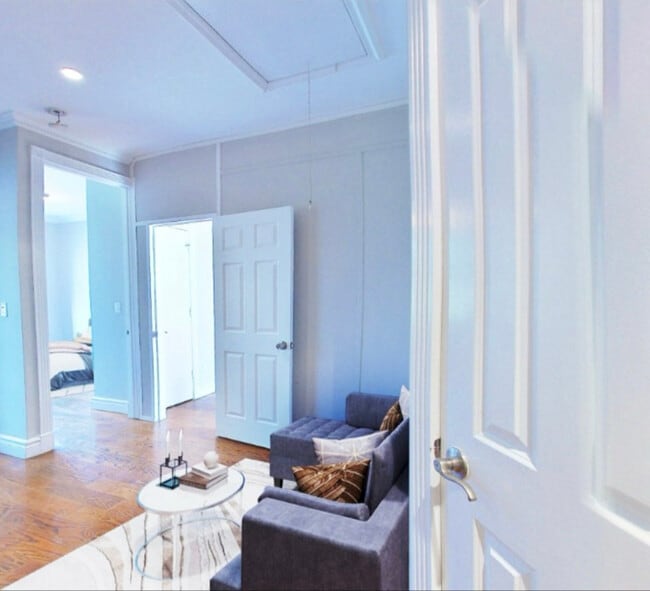 314 E 35th St in New York, NY - Building Photo - Building Photo