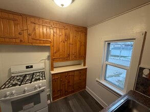 6318 W Grant St in West Allis, WI - Building Photo - Building Photo