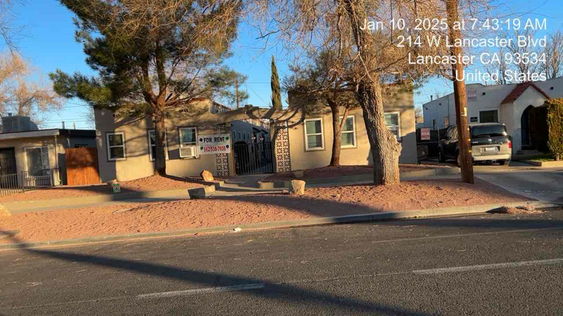 217 W Lancaster Blvd in Lancaster, CA - Building Photo