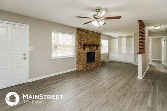 5133 Oak Hill Dr in Winter Park, FL - Foto de edificio - Building Photo