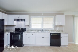 1175 Milstead Ave NE in Conyers, GA - Building Photo - Building Photo