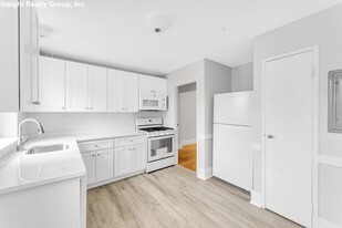 98 Morton St, Unit 57 Apartamentos