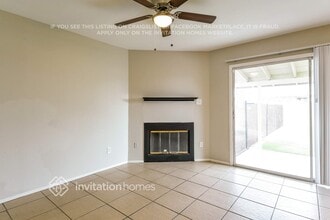 2228 W Charleston Ave in Phoenix, AZ - Foto de edificio - Building Photo