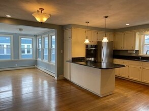 17 Portland St-Unit -2 in Lynn, MA - Building Photo - Building Photo