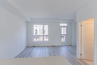 31 Bateson St in Ajax, ON - Building Photo - Building Photo