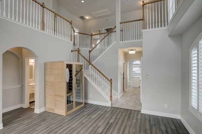 property at 1408 S Friendswood Dr