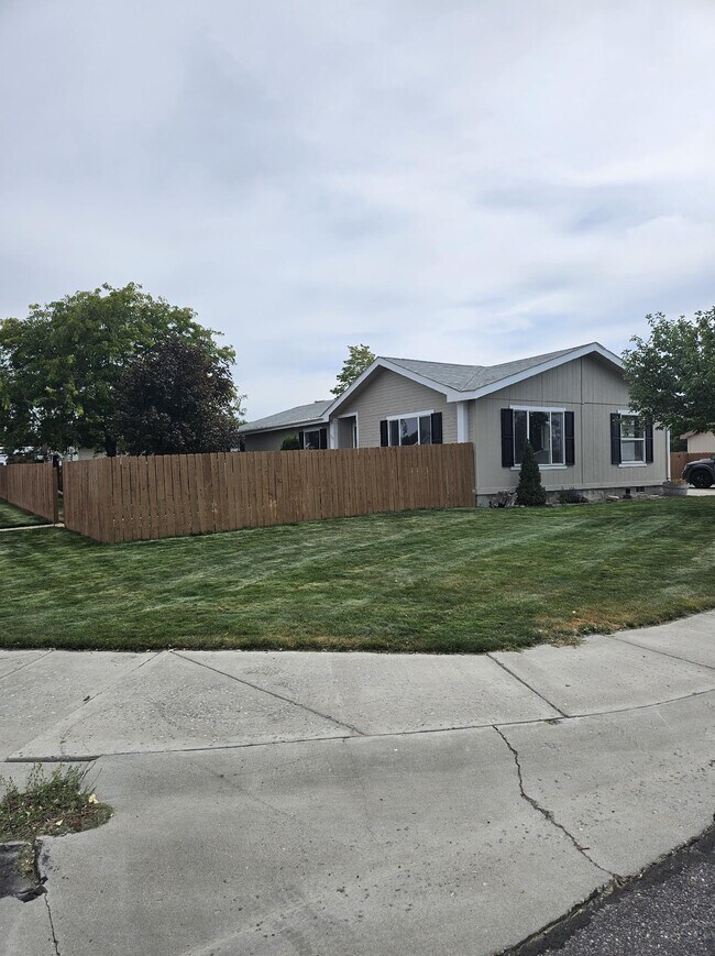 1507 Erin Way in Filer, ID - Building Photo - Building Photo