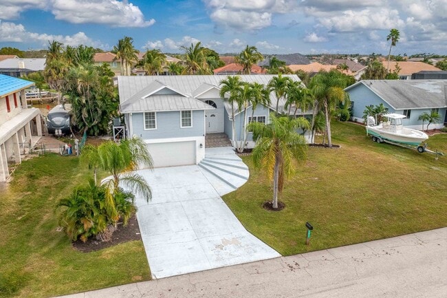 17611 Boat Club Dr in Ft. Myers, FL - Building Photo - Building Photo