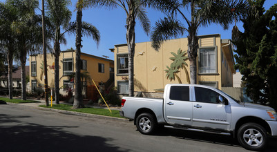 Myers Seaside Apartments in Oceanside, CA - Building Photo - Building Photo