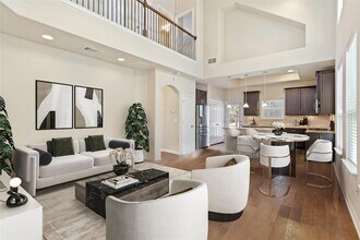 7709 Menchaca Rd in Austin, TX - Building Photo - Building Photo