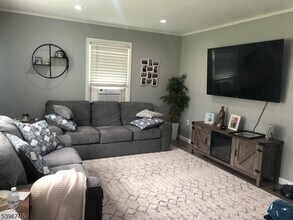 16 Brookside Ave in Pequannock Township, NJ - Building Photo - Building Photo