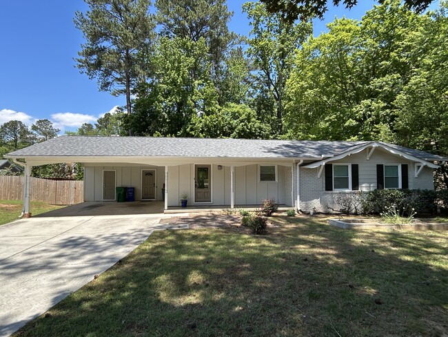 property at 2228 Meadowvale Dr NE
