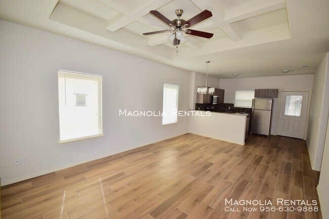 3713 Whitewing Ave-Unit -4 in Edinburg, TX - Building Photo - Building Photo