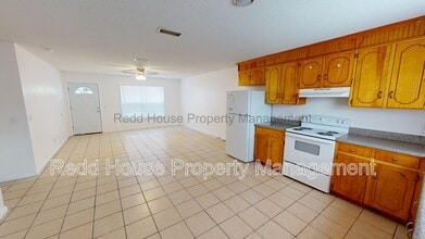 215 Damascus Rd in Enterprise, AL - Building Photo - Building Photo