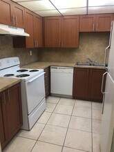 6980 NW 186th St in Hialeah, FL - Building Photo - Building Photo