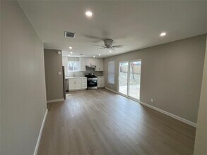 5404 Lishill Cove in Austin, TX - Building Photo - Building Photo