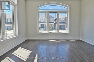 2427 Aubrey Turquand in Oakville, ON - Building Photo - Building Photo