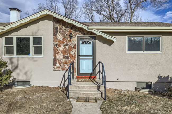 1361 Oswego St in Colorado Springs, CO - Building Photo - Building Photo