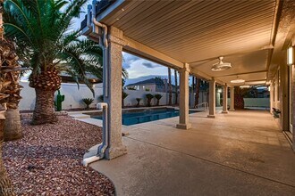6005 Blowing Bellows St in Las Vegas, NV - Building Photo - Building Photo