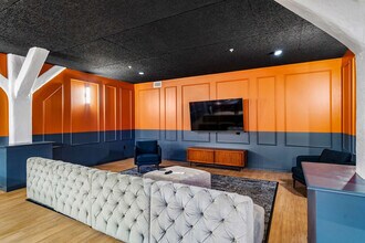 205 W 4th St in Cincinnati, OH - Building Photo - Building Photo