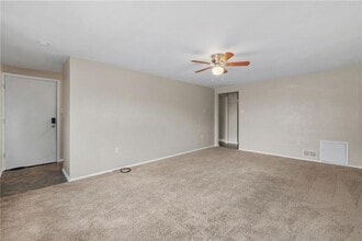 2897 Leola Ave in Pittsburgh, PA - Building Photo - Building Photo