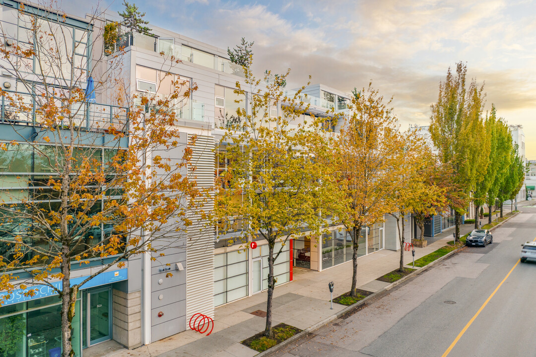 The Ellis Foster Building in Vancouver, BC - Building Photo