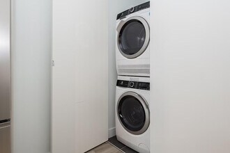 1425 Avenue Overdale, Unit SI ID1261820P in Montréal, QC - Building Photo - Building Photo