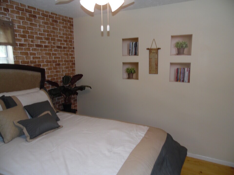 81 Pine Tree Ln, Unit Home Sweet Home in Daleville, AL - Building Photo